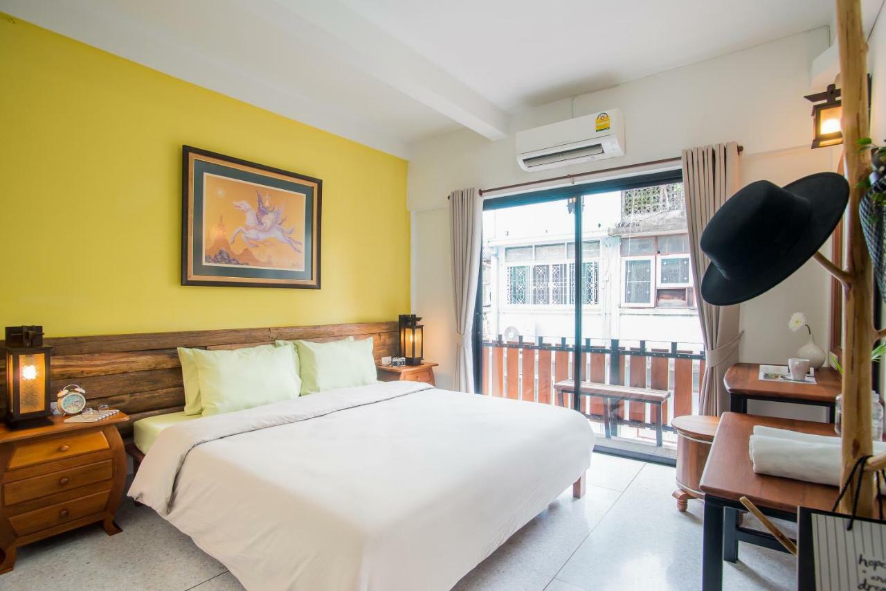 Banthat Thong Hostel Bangkok Kültér fotó